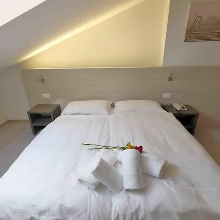Gelmini Hotel 2*